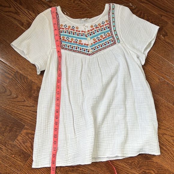 Beach Lunch Lounge Embroidered Top - Picture 7 of 9